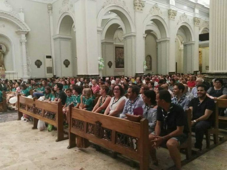 35 aniversario Juniors L'Assumpció Dénia - asistentes a la misa