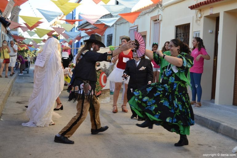 Dansà Grotesca Santíssima Trinitat Dénia - Bailes