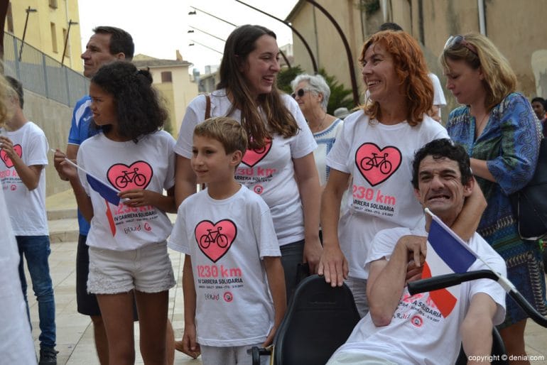 Ciclistas solidarios a favor de Condenados Al Bordillo - público