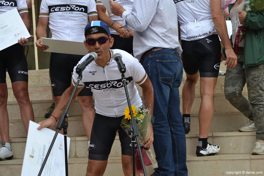 Ciclistas solidarios a favor de Condenados Al Bordillo – agradecimiento de los ciclistas
