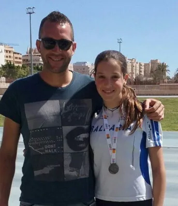 angela molto junto a su entrenador