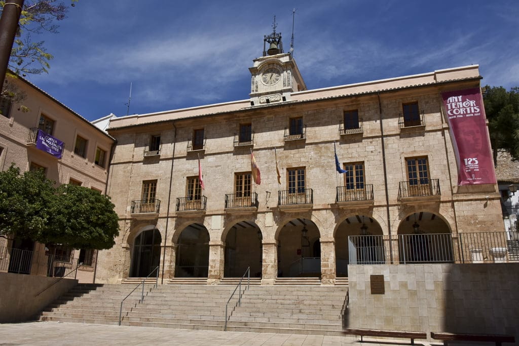 El Ayuntamiento contratará a seis personas menores de 30 años gracias a una subvención del Servef 1 ayuntamiento de denia 1