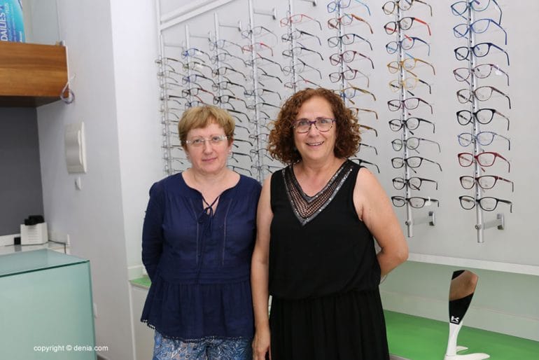 Charo y Belín de Óptica Perez Buigues