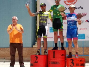 Ciclista de la UC Montgó-ULB en el podio