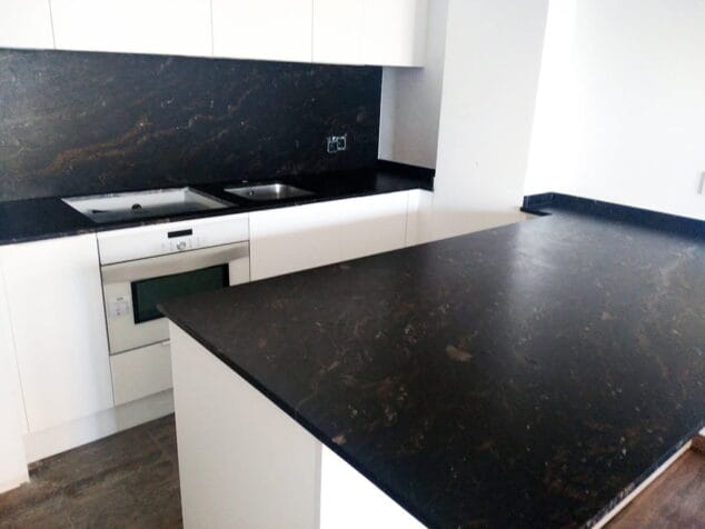 Las encimeras más originales y de la mejor calidad en Marbrestone 8 encimera oscura marbrestone