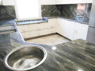 Encimera verde Marbrestone