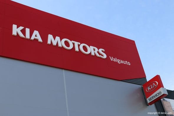 fachada kia motors valgauto