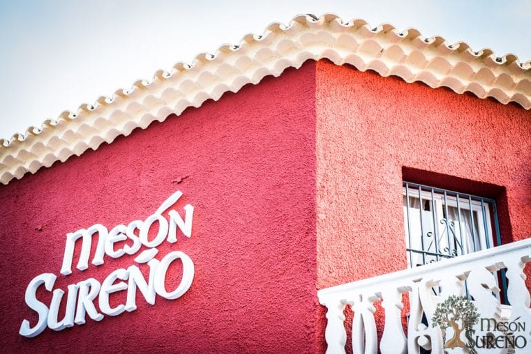 Fachada Mesón Sureño