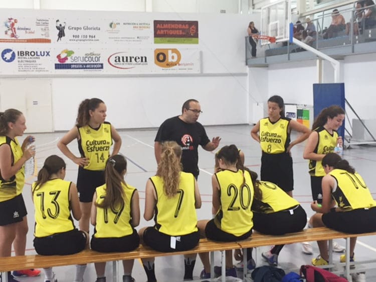 felip aoarisi amb les seues noies del cadet 02