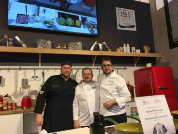 fernandez y banuls con el cocinero de tucson