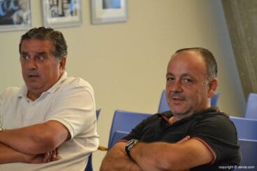 javier ferreres junto a pedro tent en la ultima asamblea del cd denia