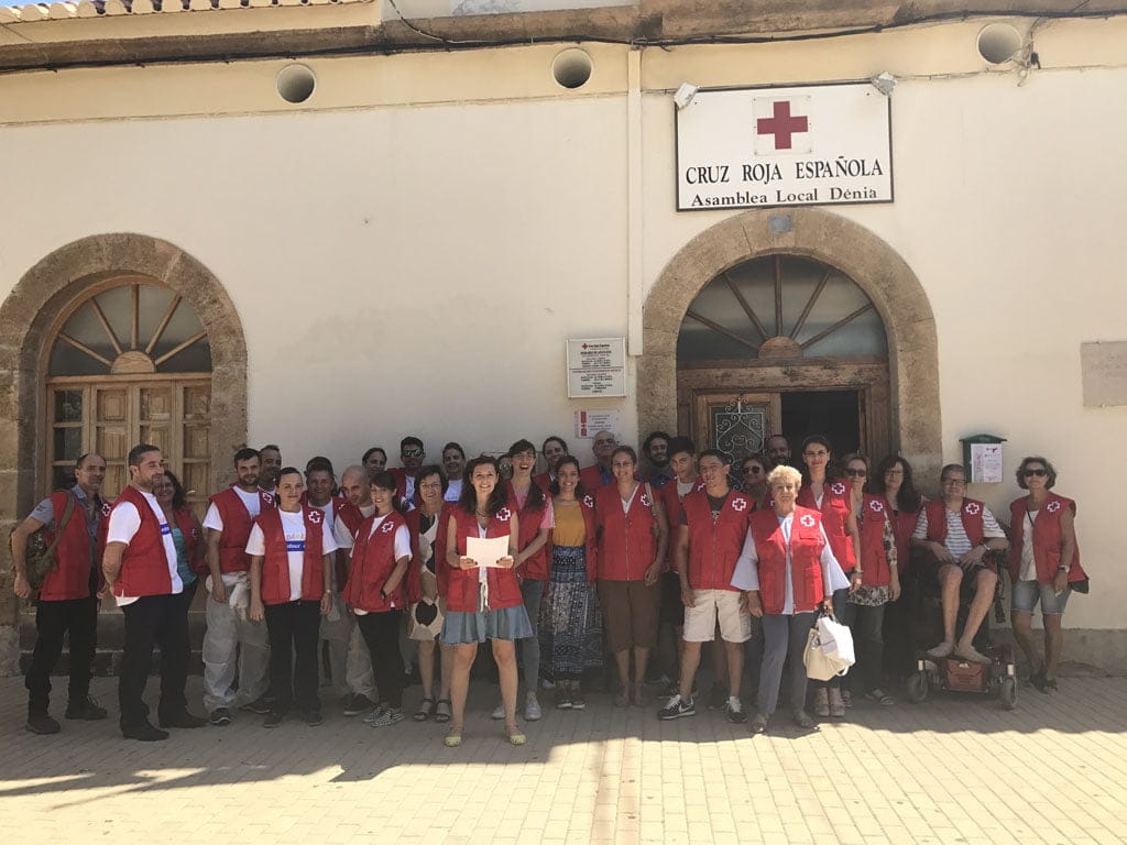 Cruz Roja Dénia se une al manifiesto del Día de las Personas Refugiadas 1 lectura del manifiesto del dia de las personas refugiadas en cruz roja denia