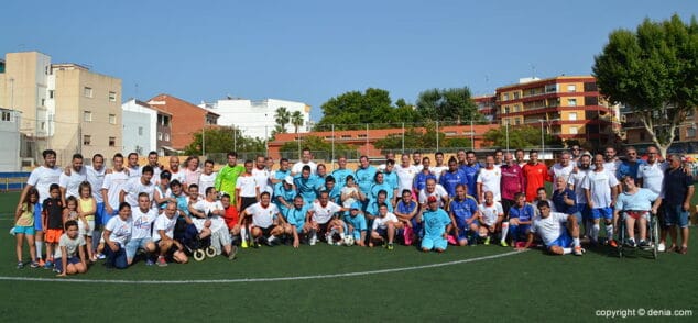 los equipos participantes en el partido benefico