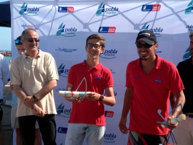 los hermanos fijnheer con sus trofeos