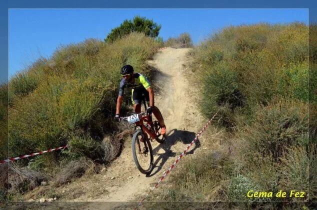 La UC Montgó-ULB logra de nuevo subir al podium este fin de semana en Villar del Arzobispo y Castejón de Sos 6 miembros del equipo ciclista ulb montgo