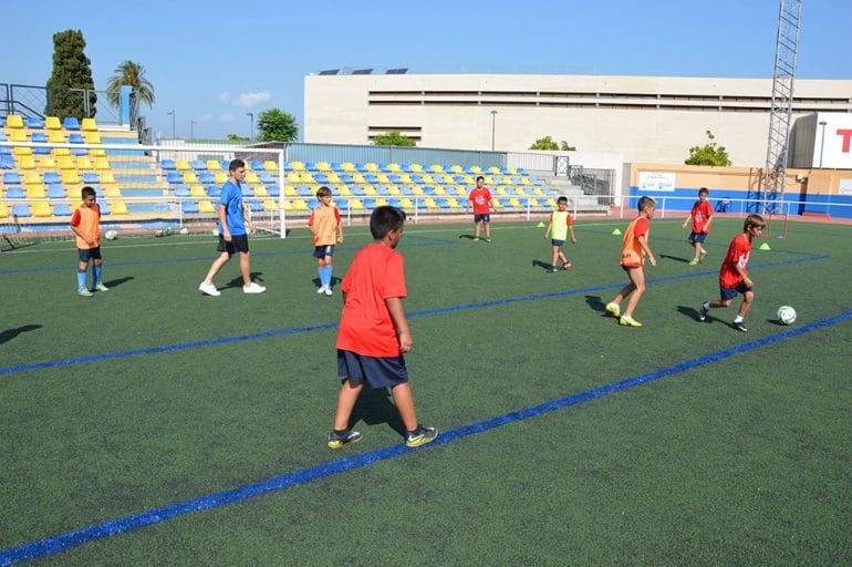 Momento de un ejercicio del campus de fútbol