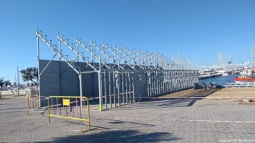montaje de la plaza de toros de fiestas de denia