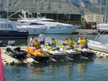 Motos acuáticas en Marina de Dénia