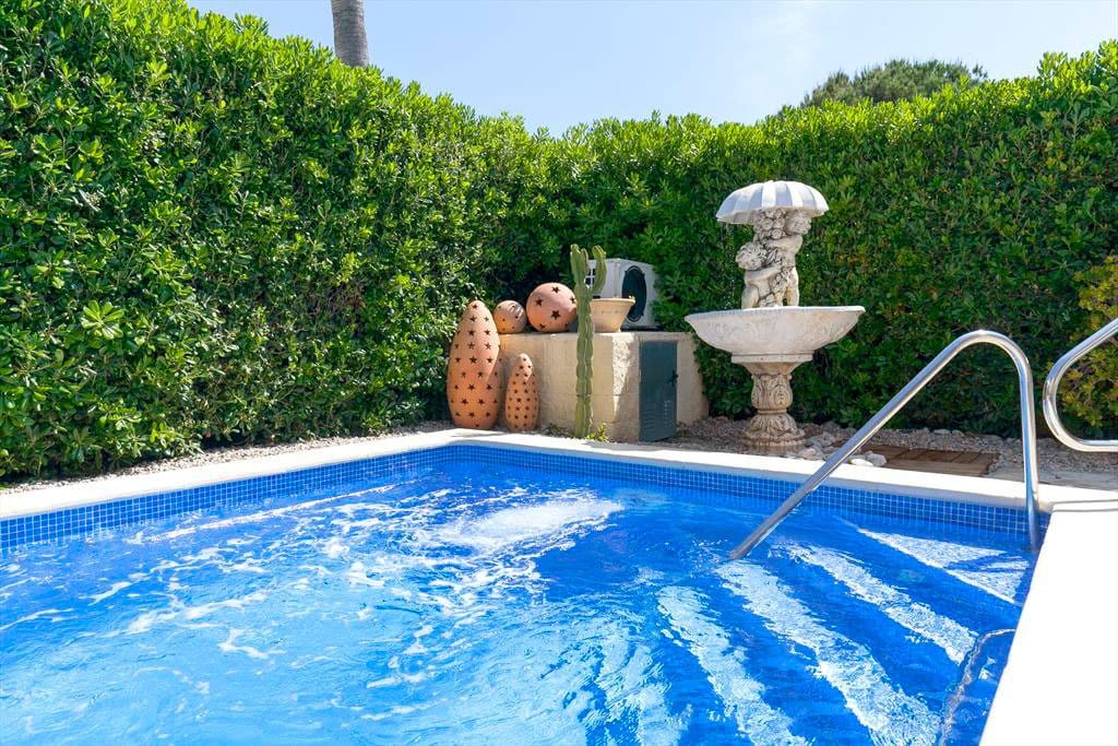 piscina de la casa quality rent a villa