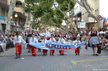 Carrozas Dénia 2017 – Comparsa de Campaments