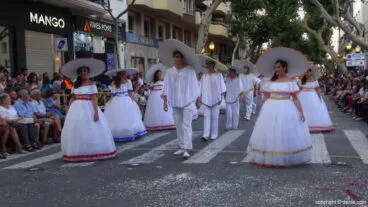 Carrozas Dénia 2017 – Comparsa de Les Roques