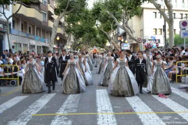Carrozas Dénia 2017 – Comparsa de la falla Oeste