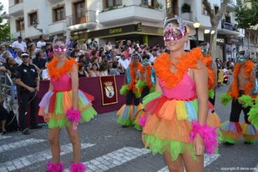 Carrozas Dénia 2017 – Comparsa de París Pedrera