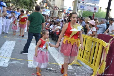 Carrozas Dénia 2017 – Comparsa de la falla Centro