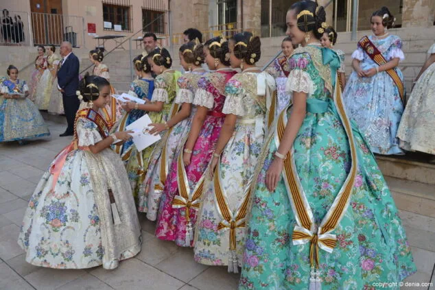06 acto del dia del fallero denia 2017 falleras mayores de denia con la fallera mayor infantil de valencia y su corte