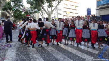 Carrozas Dénia 2017 – La comparsa de Campaments gana el segundo premio