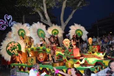 Carrozas Dénai 2017 – Carroza de la falla Darrere