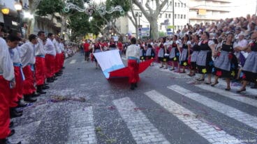 Carrozas Dénia 2017 – La comparsa de Campaments gana el segundo premio
