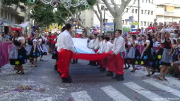 Carrozas Dénia 2017 – La comparsa de Campaments gana el segundo premio