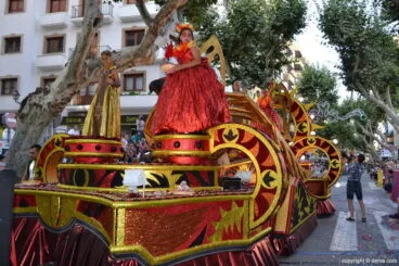Carrozas Dénia 2017 – Cargos infantiles de la falla Diana