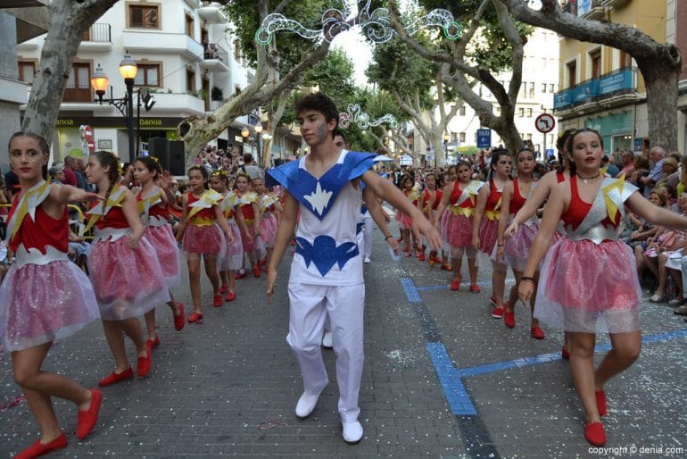 Carrozas Dénia 2017 - Comparsa de la falla Centro