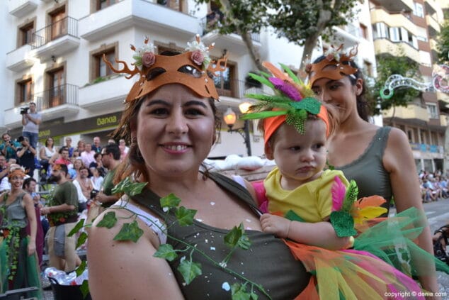 12 carrozas denia 2017 comparsa infantil de baix la mar