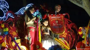 Carrozas Dénia 2017 – Les Roques gana el primer premio