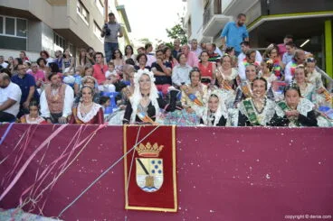 Carrozas Dénia 2017 – Invitadas en la tribuna