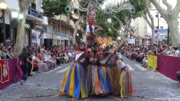 Carrozas Dénia 2017 – Comparsa de Baix la Mar