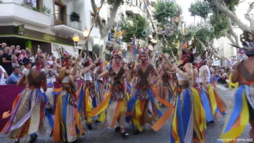 Carrozas Dénia 2017 – Comparsa de Baix la Mar