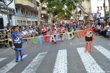Carrozas Dénia 2017 – Comparsa infantil falla Saladar
