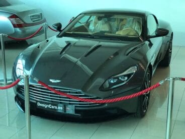 aston martin db11 en designcars