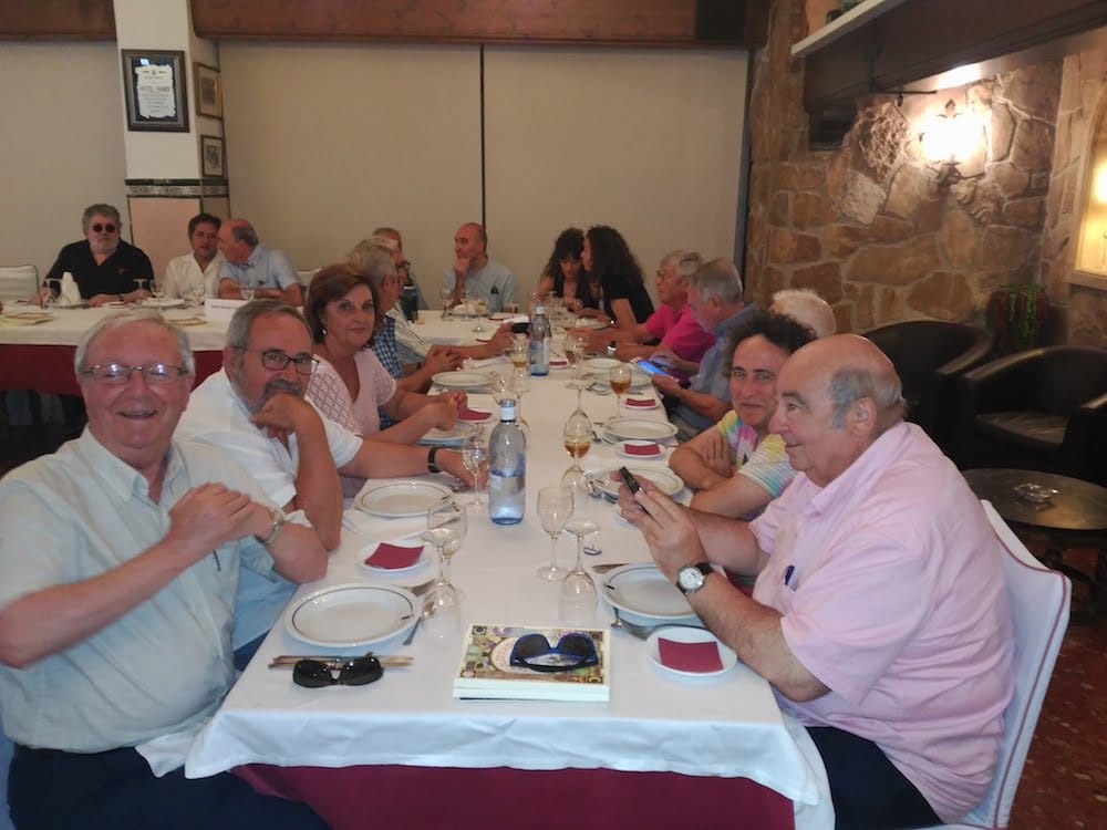 comida de hermandad entre la macma y el calendari dels brillants