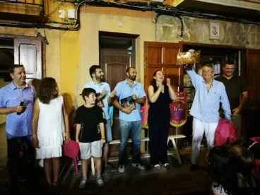 entrega del cuadro a manuel marco