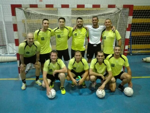 El equipo de Reale Seguros Ginestar fue el vencedor de las '24 Horas Ciudad de Dénia' 14 equipo piscina denipool