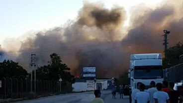 Humareda generada por el incendio