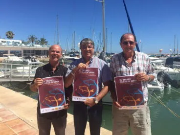 jaime portoles con dos miembros de su directiva