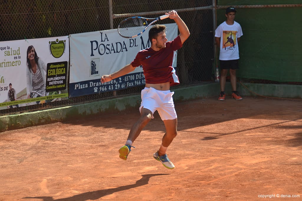 javier barranco tras golpear de derecha