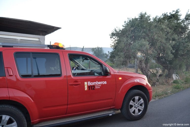 Jefatura de bomberos en el incendio del camino del cementerio