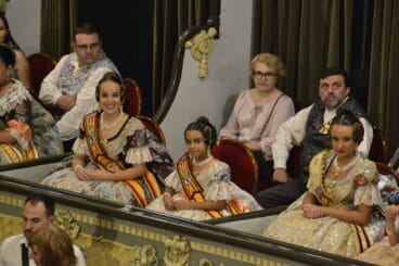 las falleras mayores de denia en la proclamacion de elche